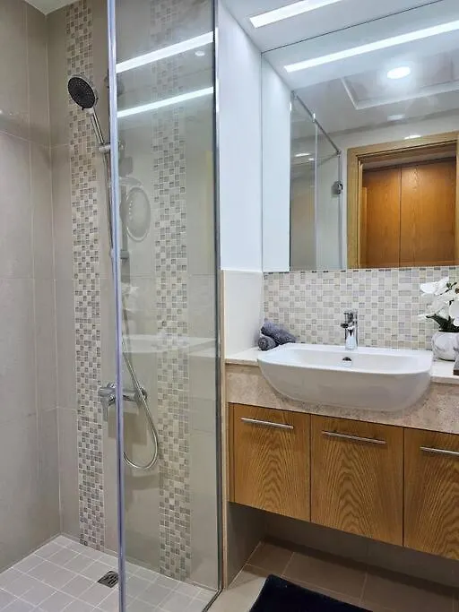 Luxury Downtown Apartment With Burj Khalifa View ドバイ