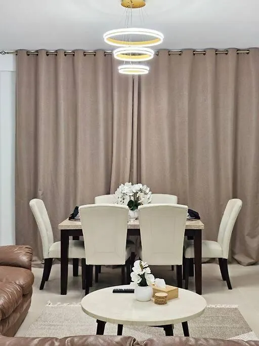 Luxury Downtown Apartment With Burj Khalifa View ドバイ 0*,  アラブ首長国連邦