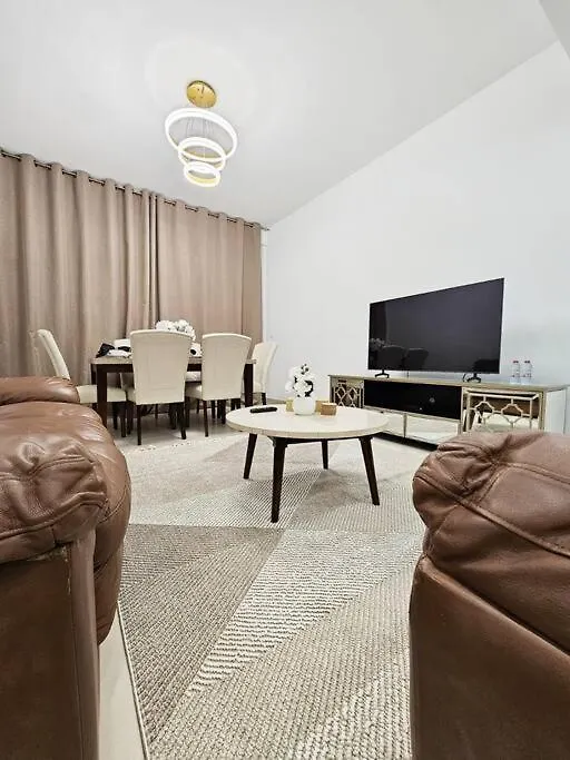 Luxury Downtown Apartment With Burj Khalifa View ドバイ